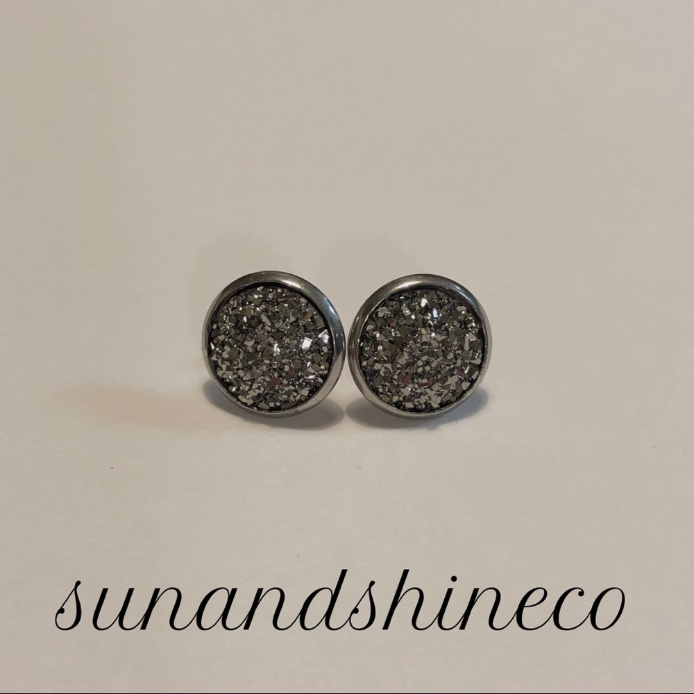 🎉 BOGO FREE SALE Silver Faux Druzy Earrings - Picture 3 of 7